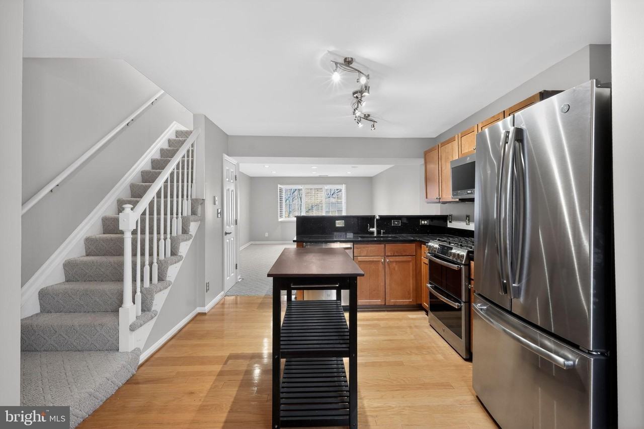 1455B N Van Dorn St - Photo 5 of 33