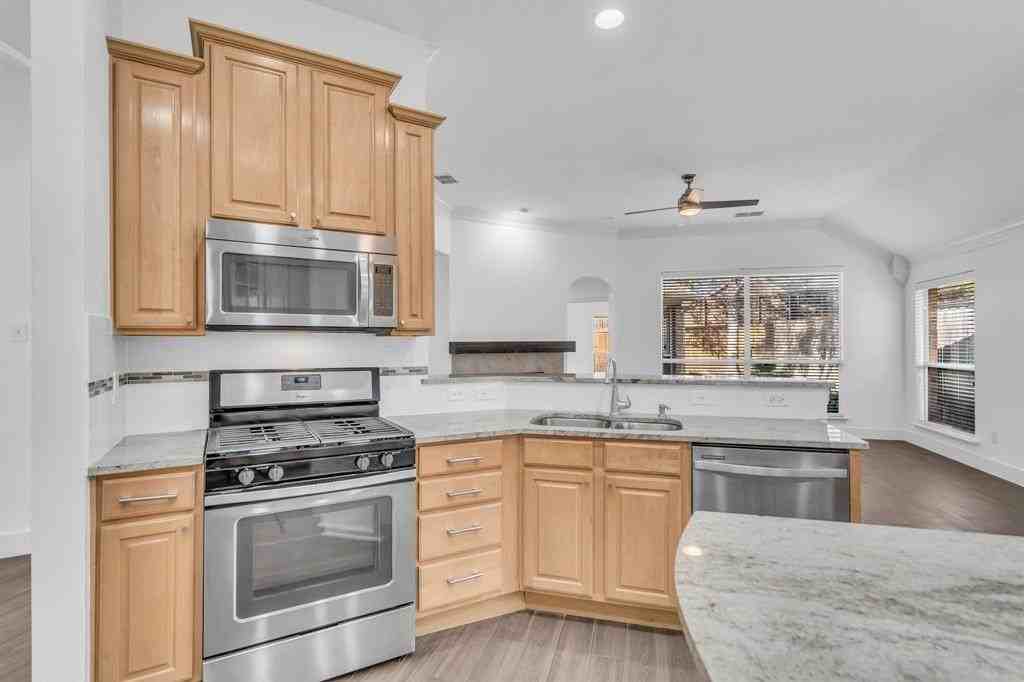 4024 Mattise Dr - Photo 7 of 15