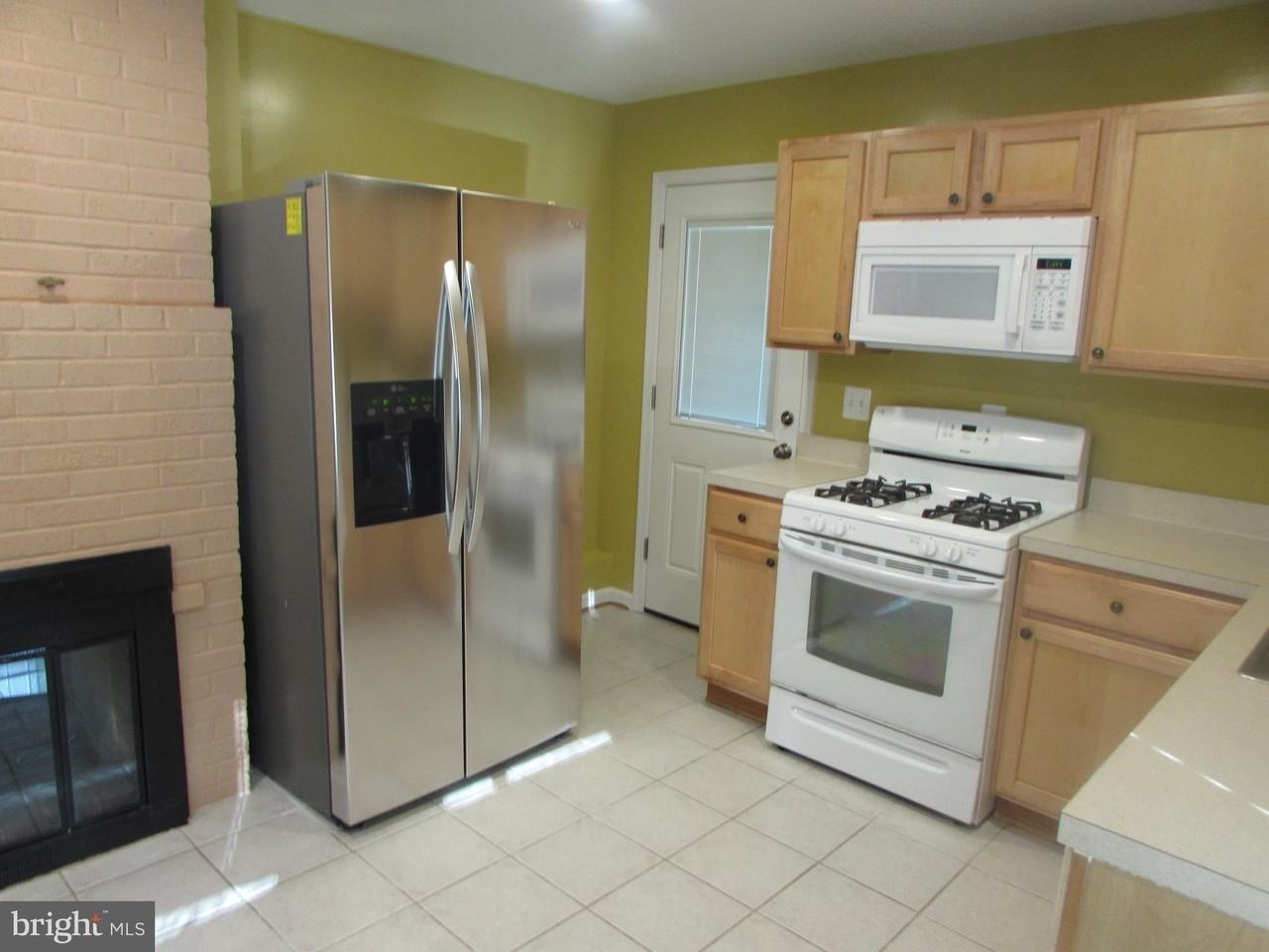 7305 Charlotte St - Photo 4 of 16