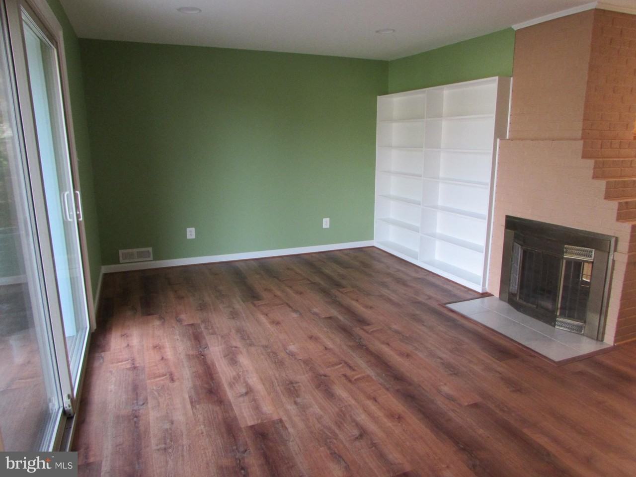 7305 Charlotte St - Photo 7 of 16