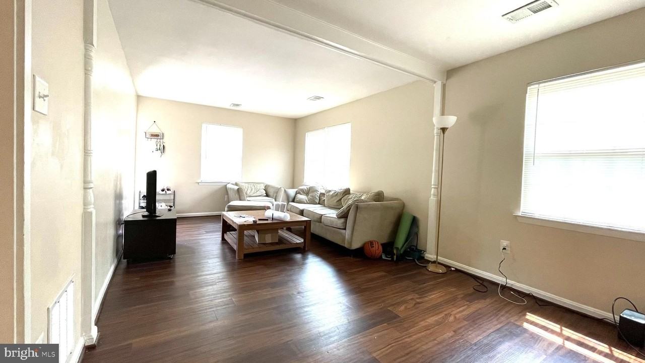 8766 Walutes Cir Unit D #D - Photo 3 of 8