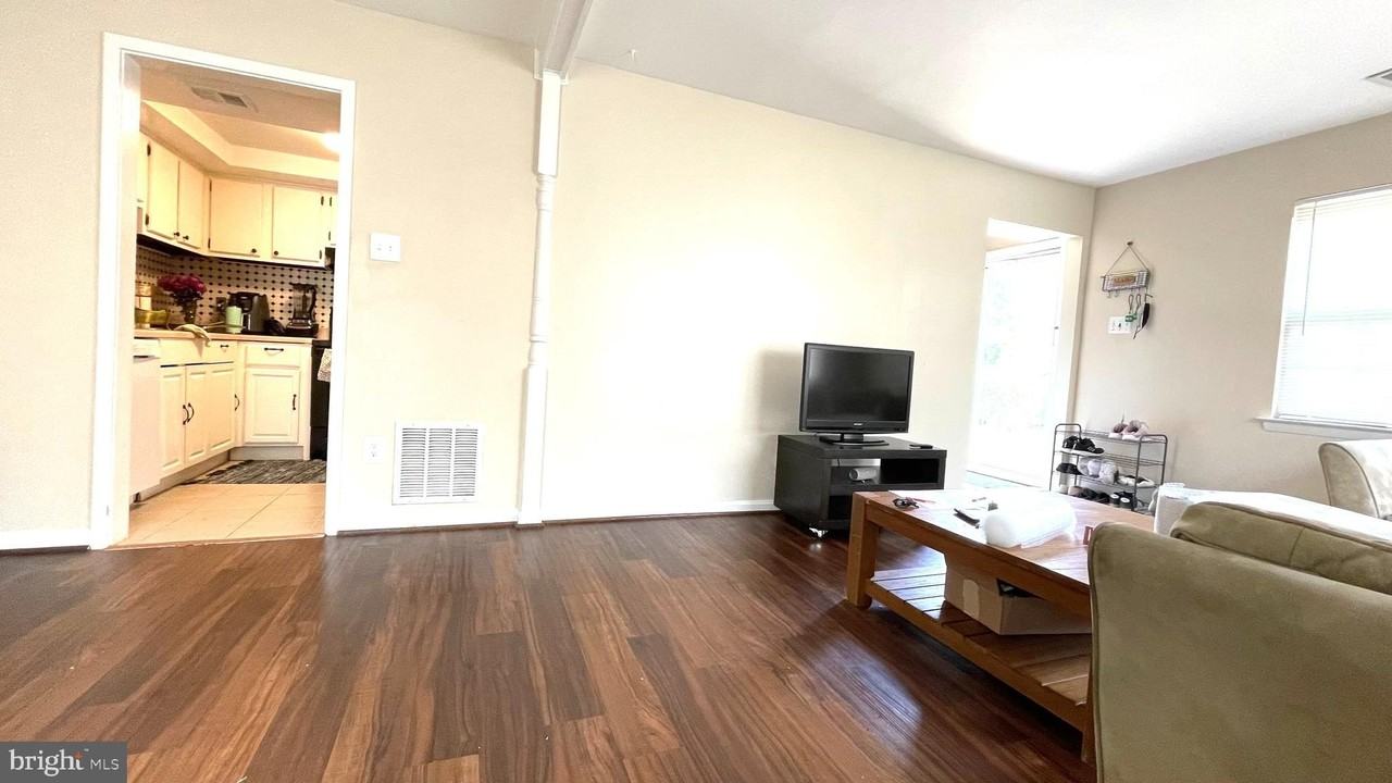 8766 Walutes Cir Unit D #D - Photo 5 of 8