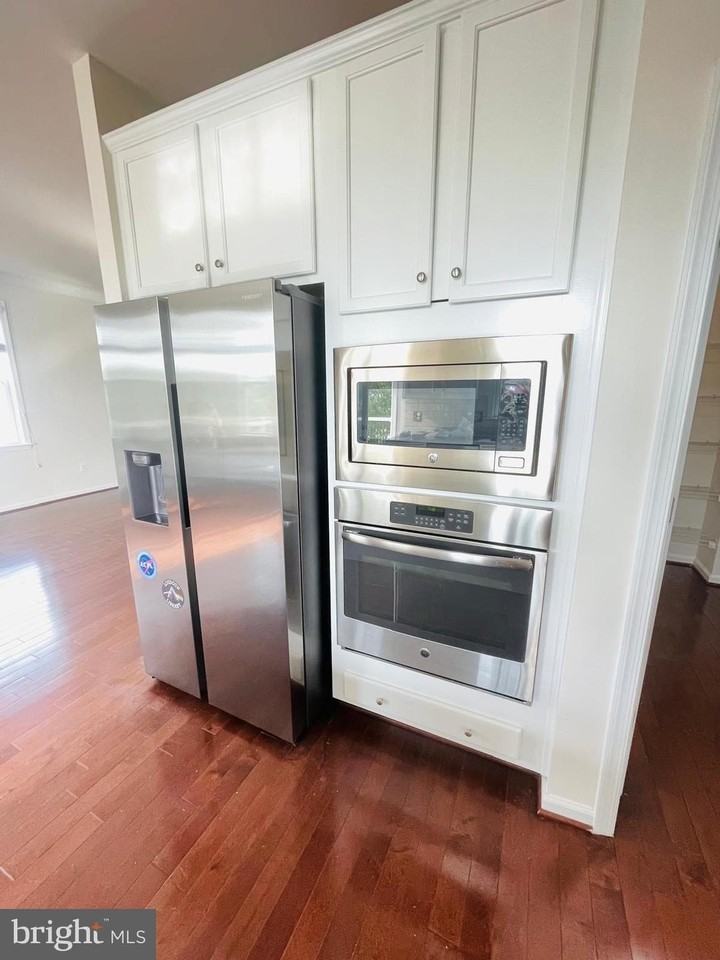 24677 Capecastle Ter - Photo 6 of 33