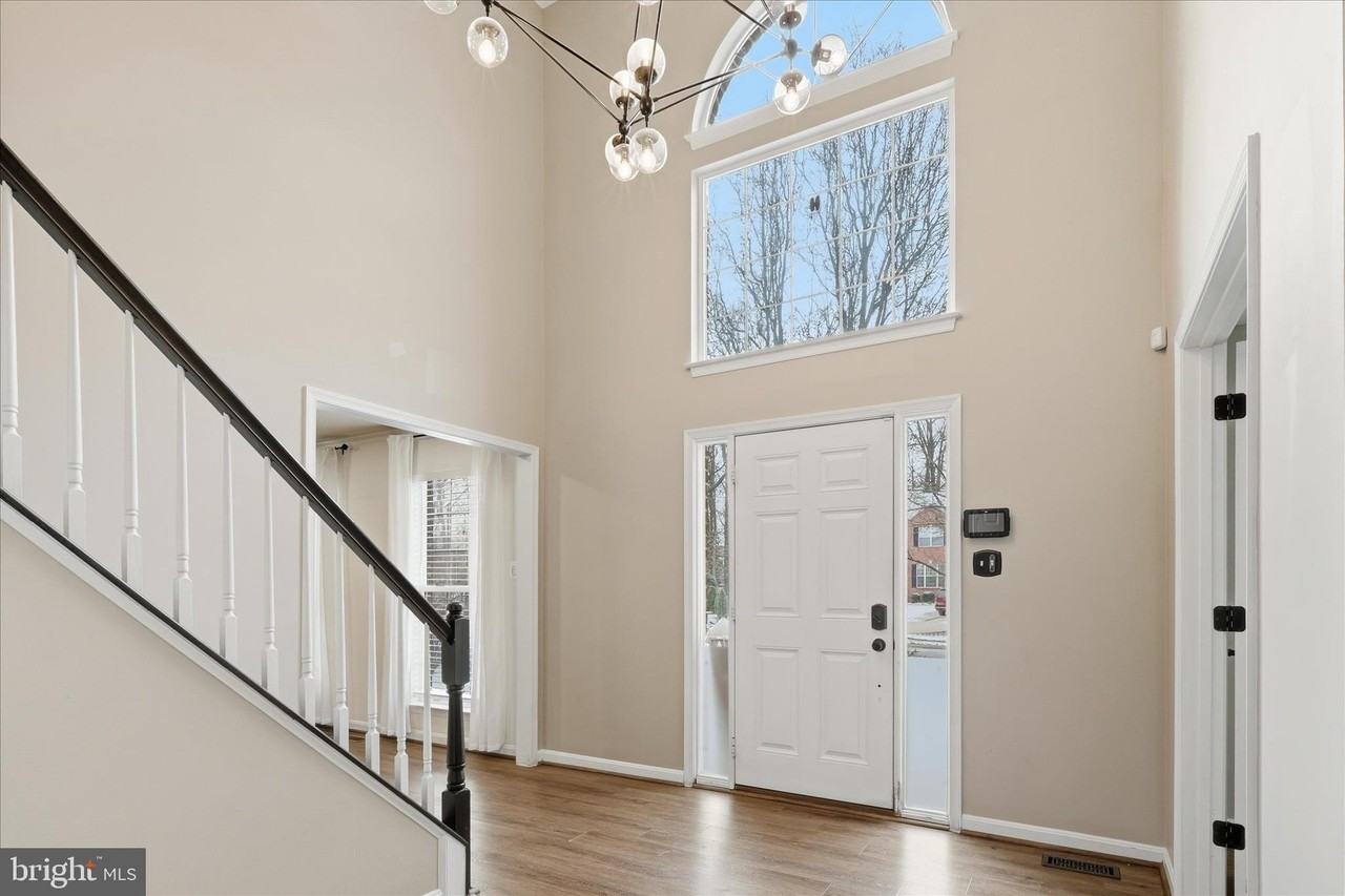 9212 Zachary Ct - Photo 4 of 50