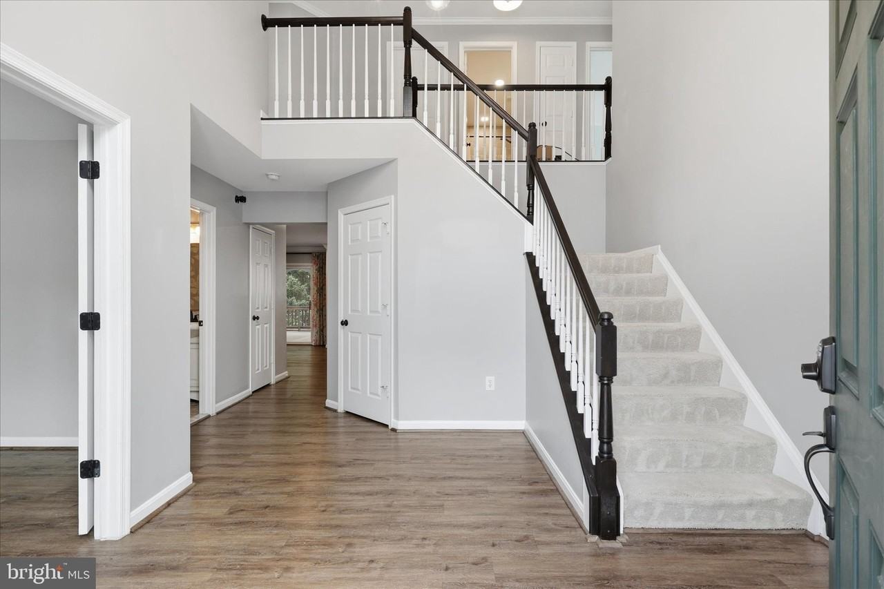 9212 Zachary Ct - Photo 5 of 50