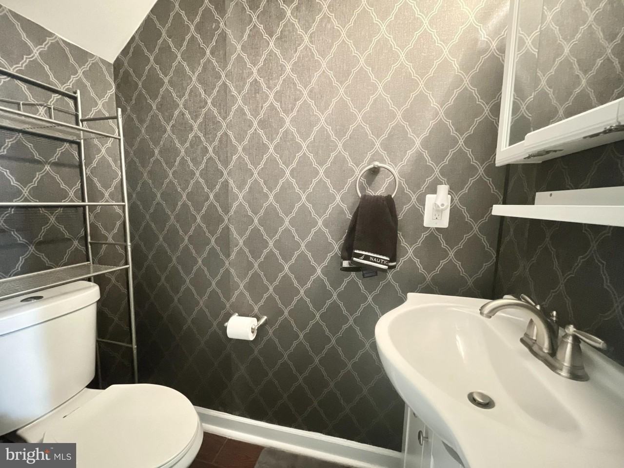 14069 Madrigal Dr - Photo 3 of 11