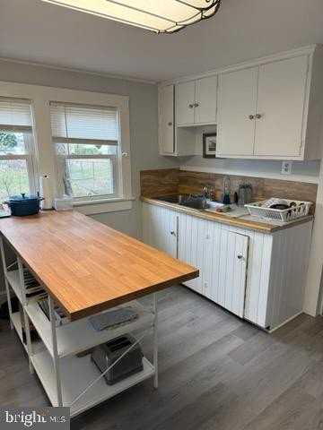 524 Lafayette St - Photo 7 of 20