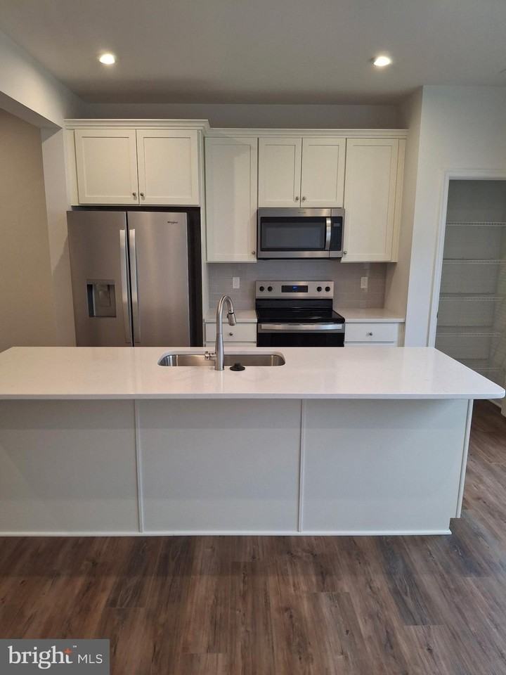 Slick Ter - Photo 4 of 22