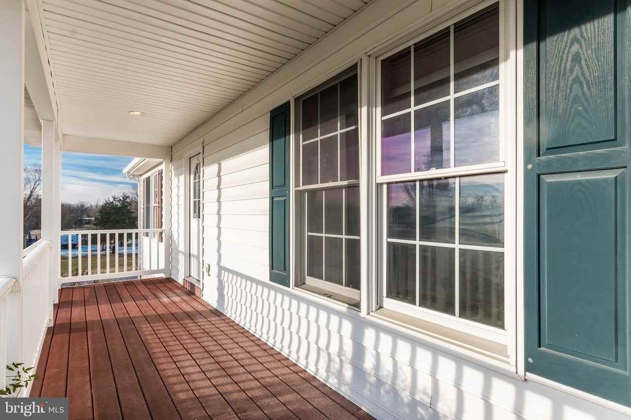 68 Grace Ave - Photo 2 of 50