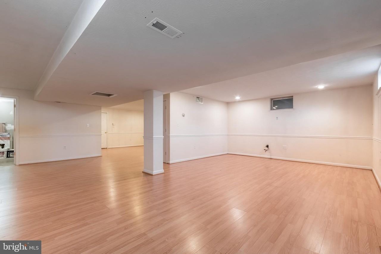 68 Grace Ave - Photo 3 of 50