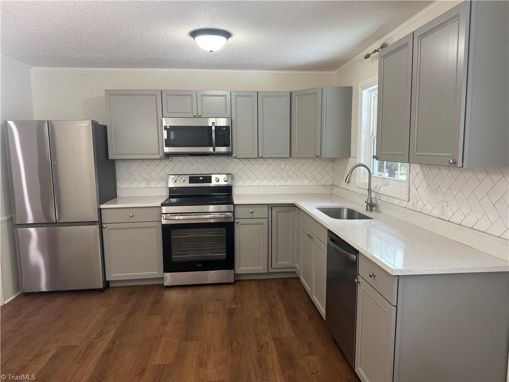 4501 Thomasville Rd - Photo 2 of 23