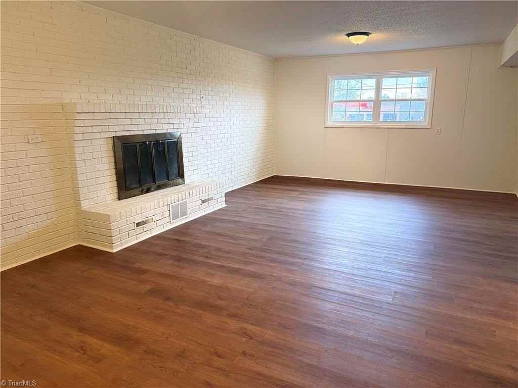 4501 Thomasville Rd - Photo 3 of 23