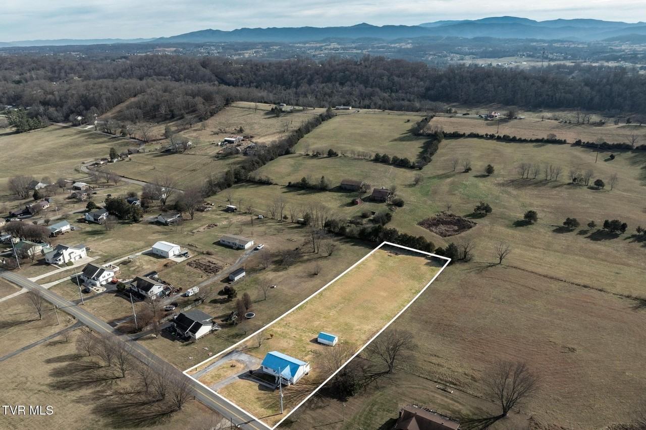 133 Paynetown Rd - Photo 4 of 50