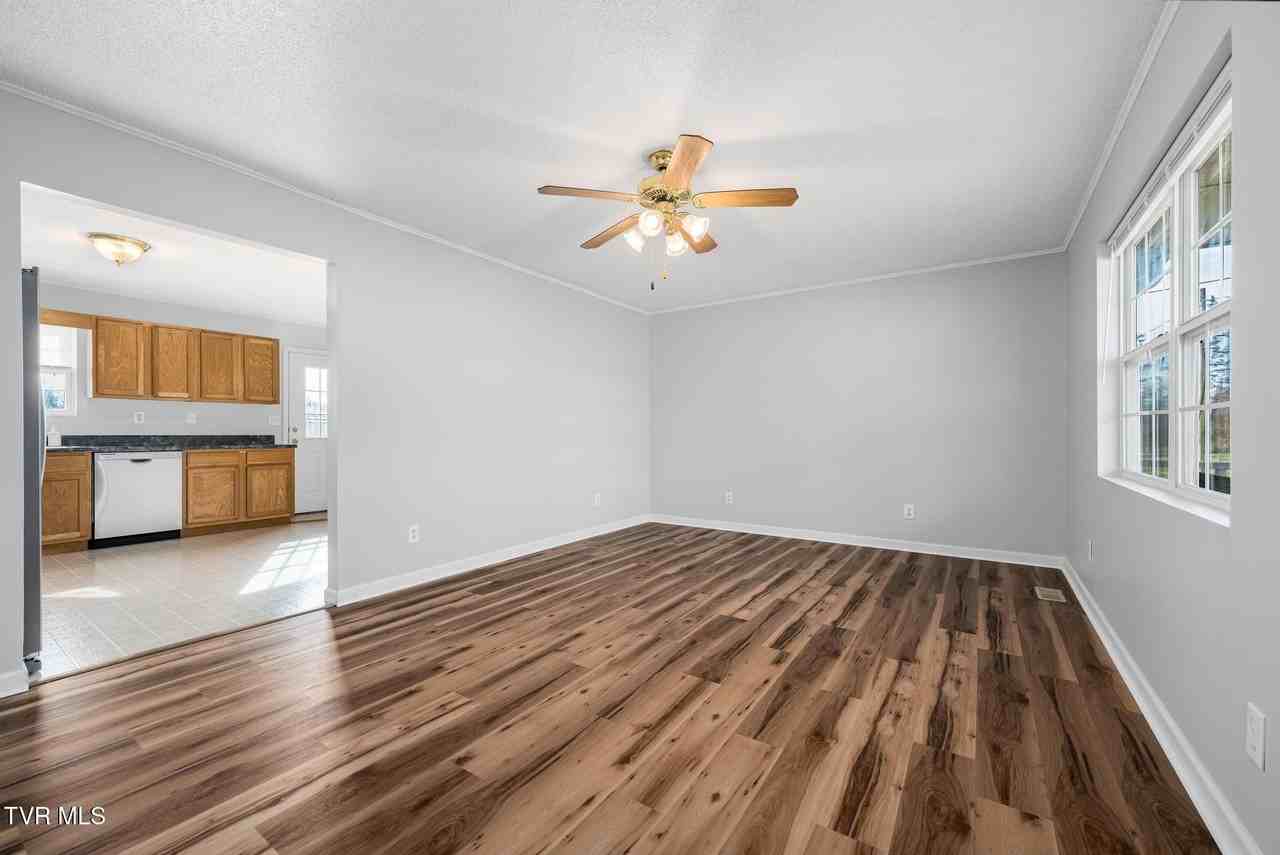 133 Paynetown Rd - Photo 7 of 50