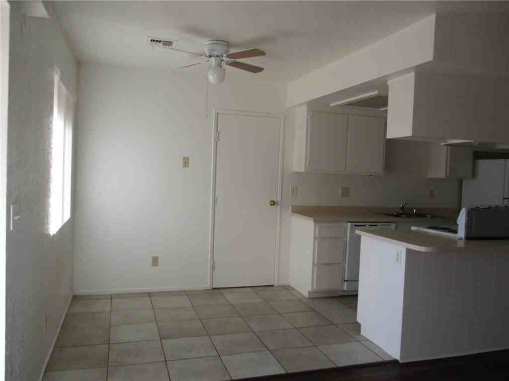 5090 La Calzada Unit A Drive - Photo 4 of 9