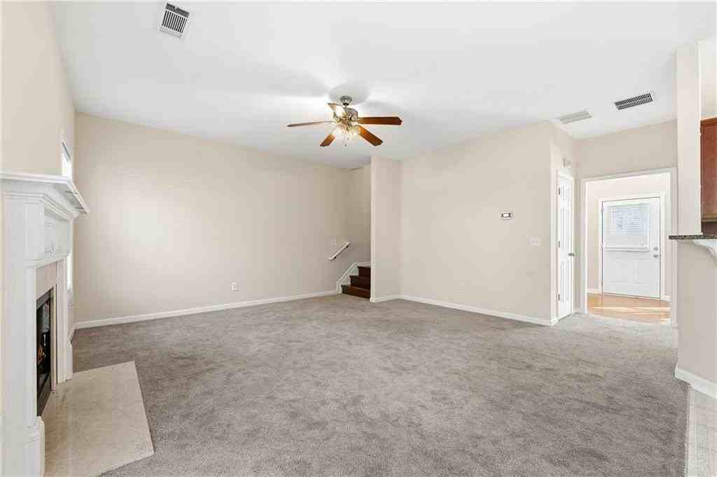 5670 Winter Bluff Way - Photo 7 of 33