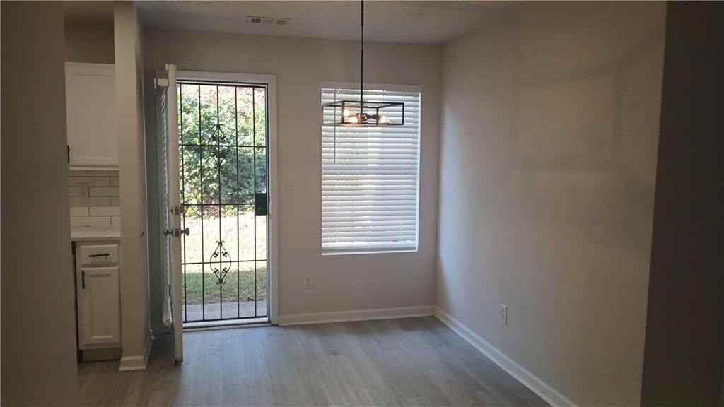 5677 Wind Gate Ln - Photo 3 of 27