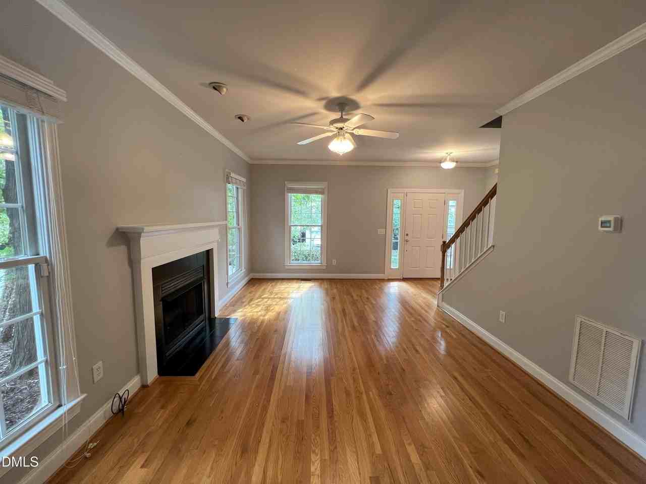 228 Kingsport Rd - Photo 6 of 37