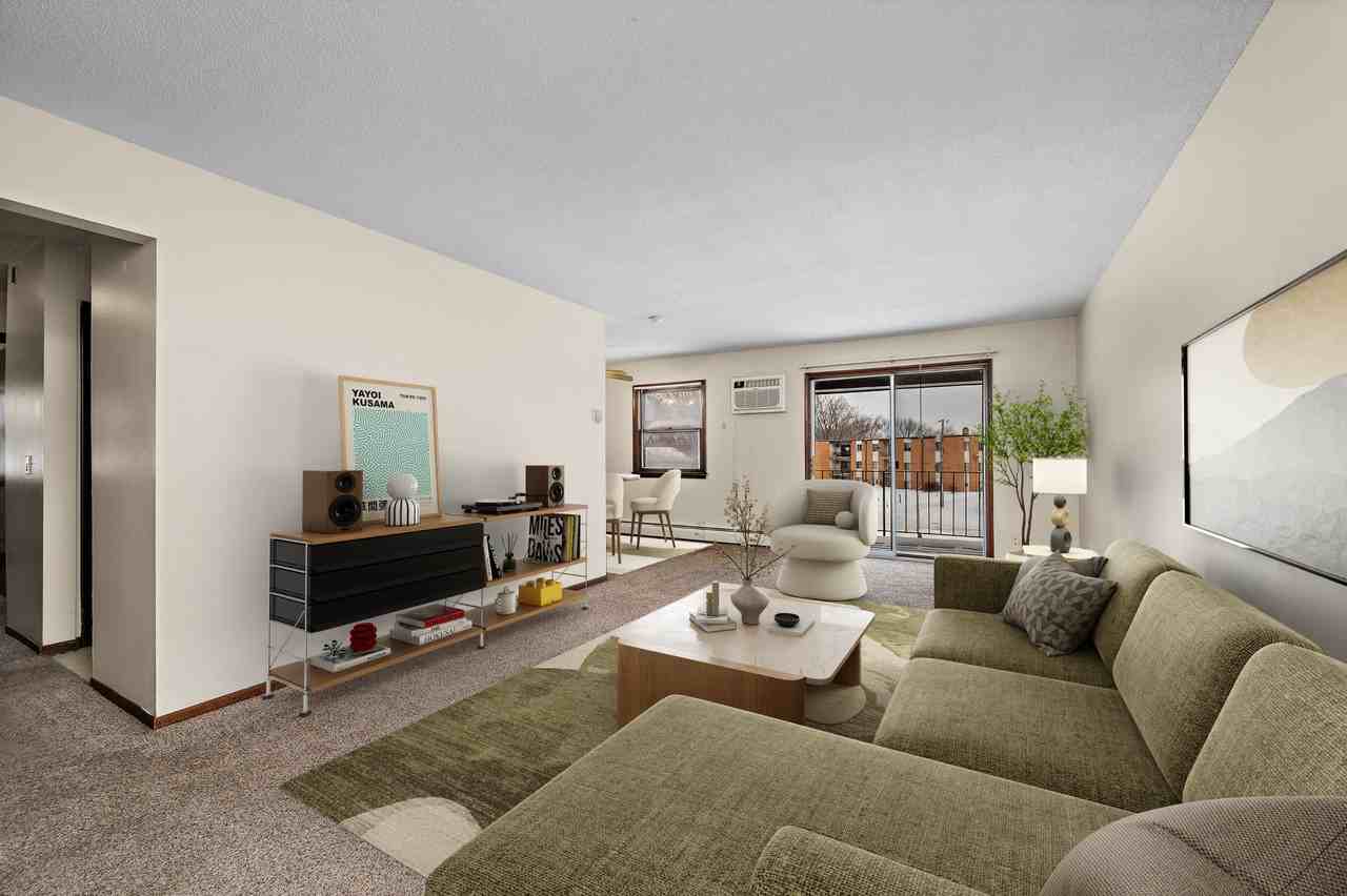 Kings Manor Apartments - Photo 2 of 22