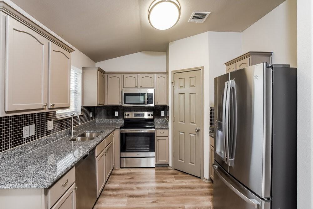 316 Hummingbird Dr - Photo 7 of 16