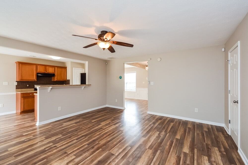 1472 Alcovy Falls Dr - Photo 5 of 17