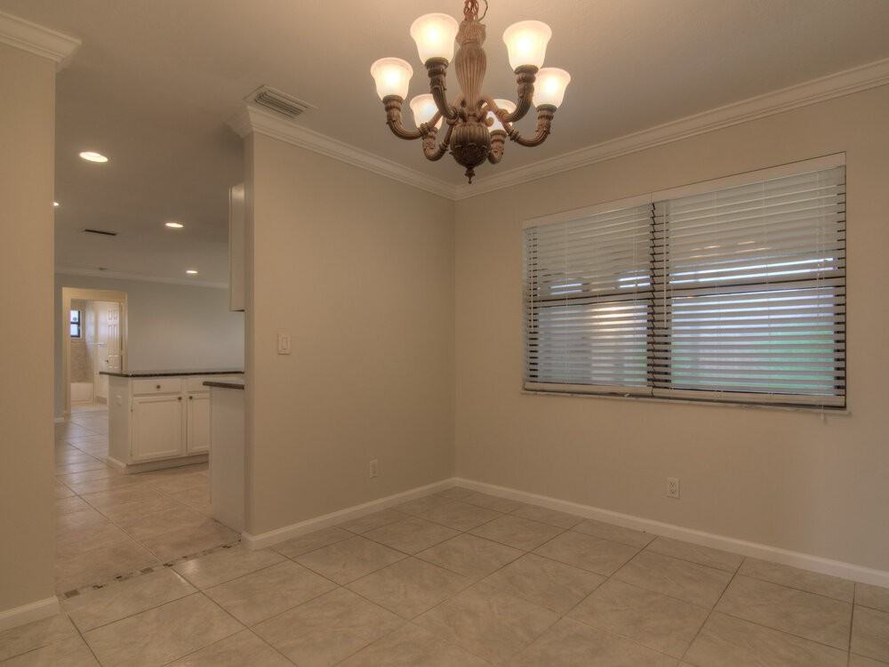 126 Waterway Rd - Photo 4 of 17