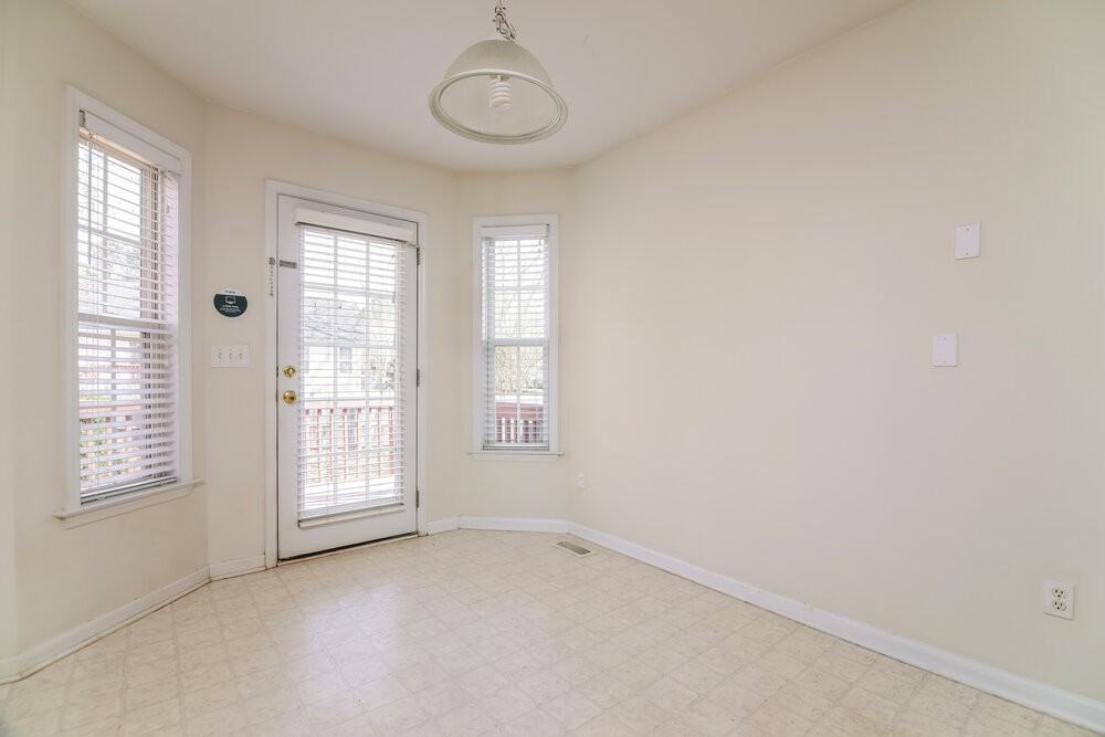 525 Groveton Trl - Photo 6 of 16