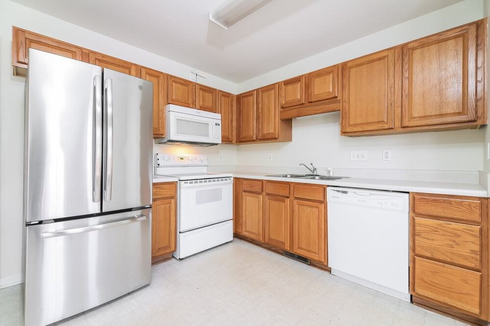 525 Groveton Trl - Photo 7 of 16