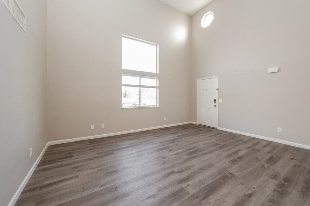 6101 Bardstown Dr - Photo 5 of 17