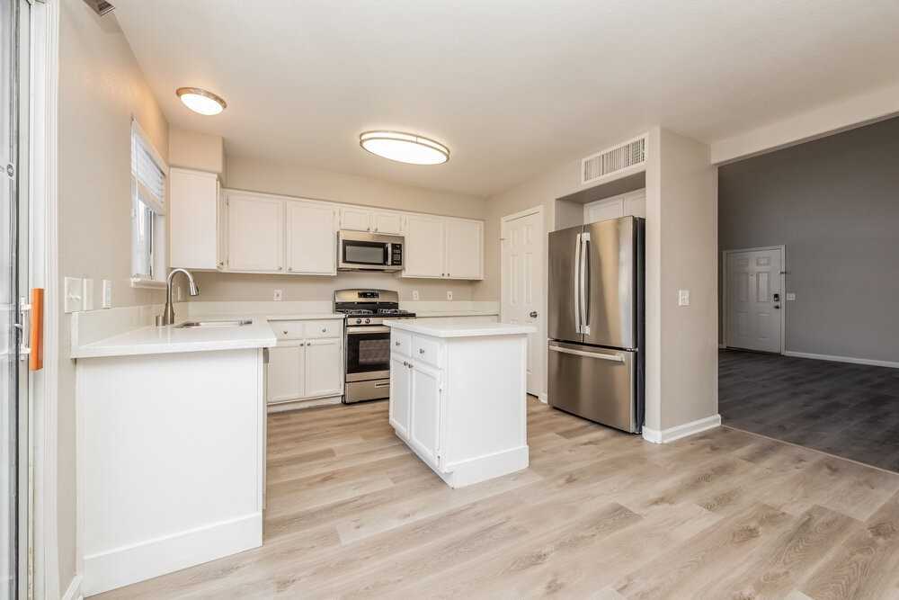 6101 Bardstown Dr - Photo 7 of 17