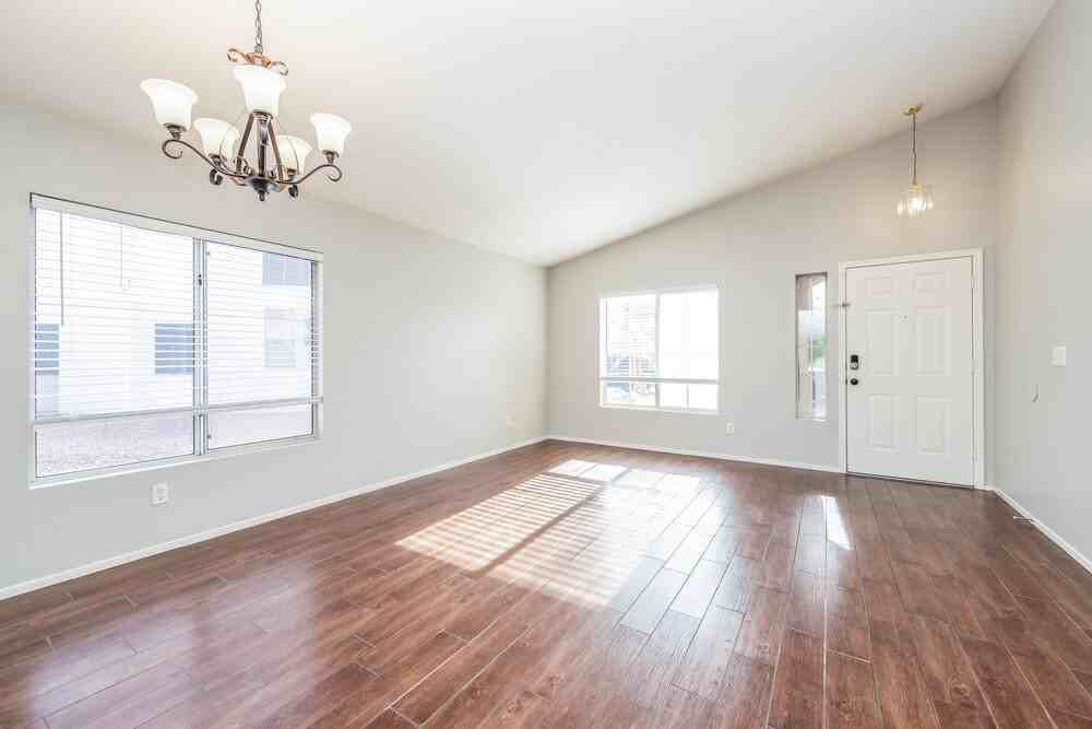 6333 Winter Valley Ct - Photo 4 of 16