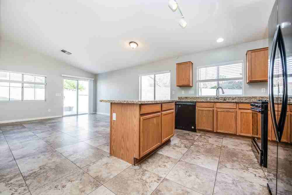 6333 Winter Valley Ct - Photo 5 of 16