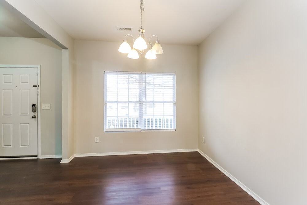 9606 Hollyburgh Ter - Photo 7 of 17