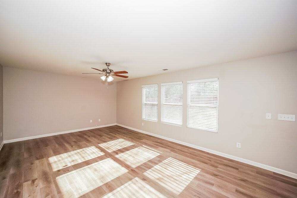 6416 Brumit Ln - Photo 5 of 16