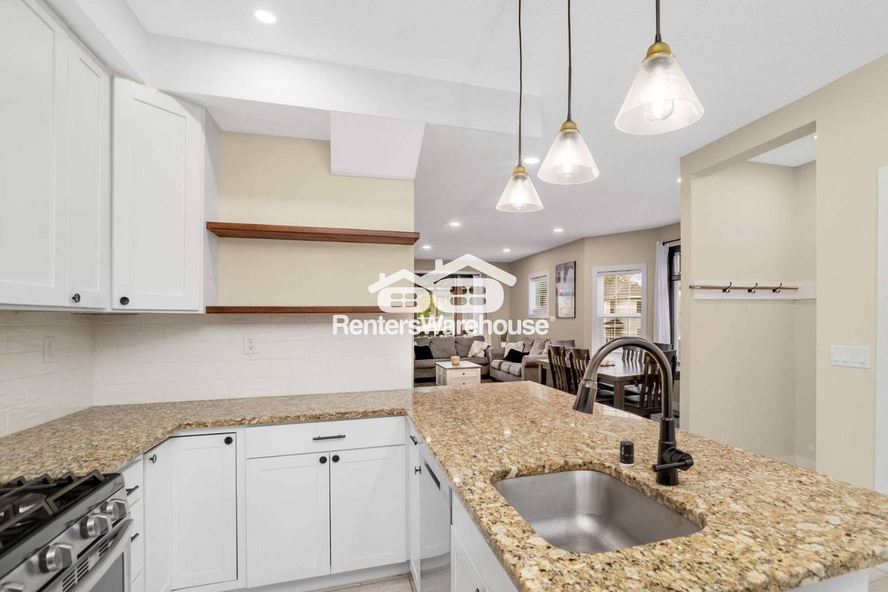 206 Robie St W - Photo 3 of 24