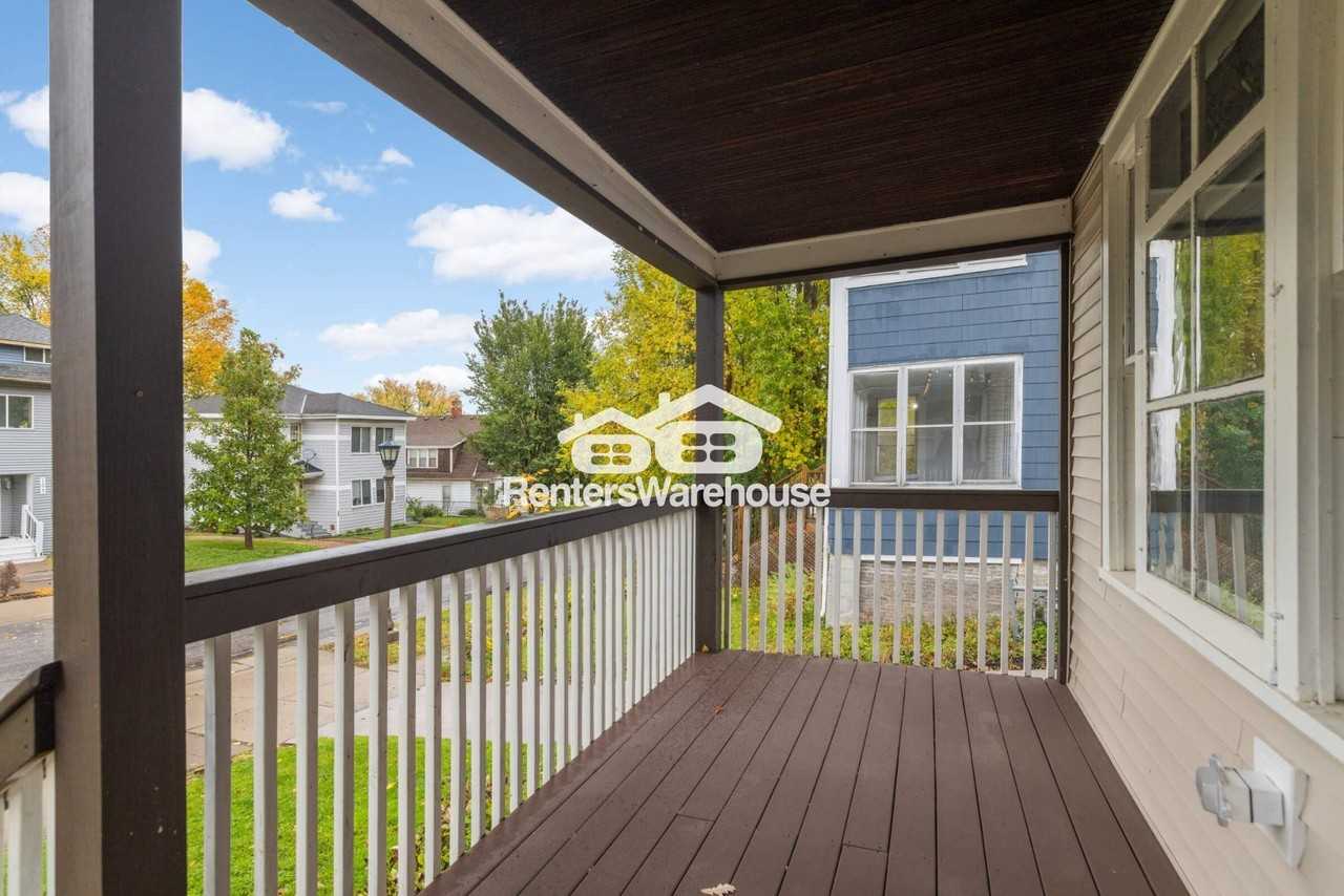 206 Robie St W - Photo 4 of 24