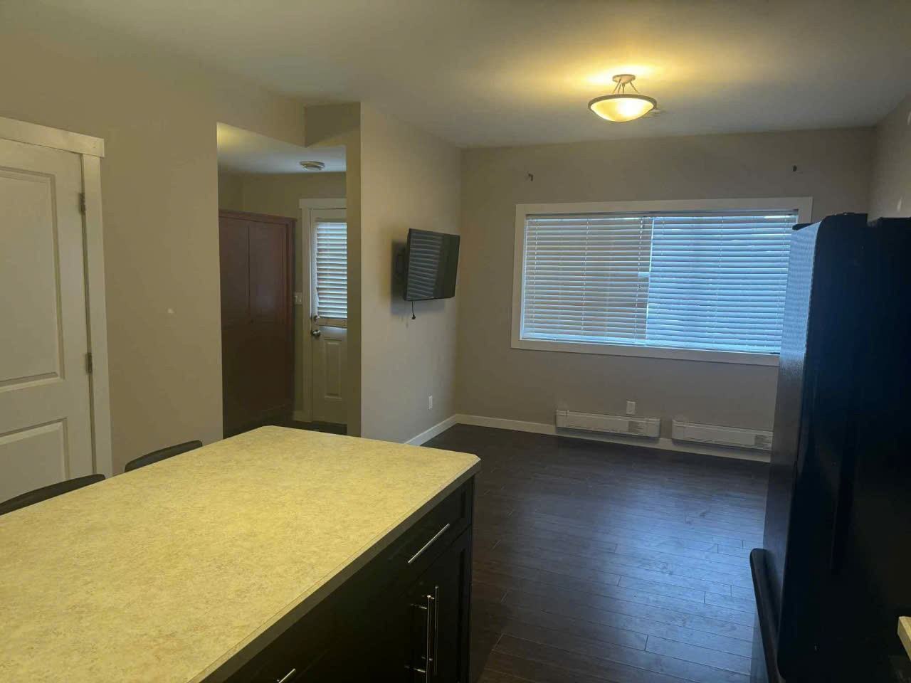 9747 221 Street Northwest - Photo 2 of 7