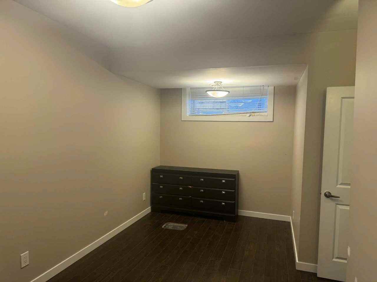 9747 221 Street Northwest - Photo 5 of 7