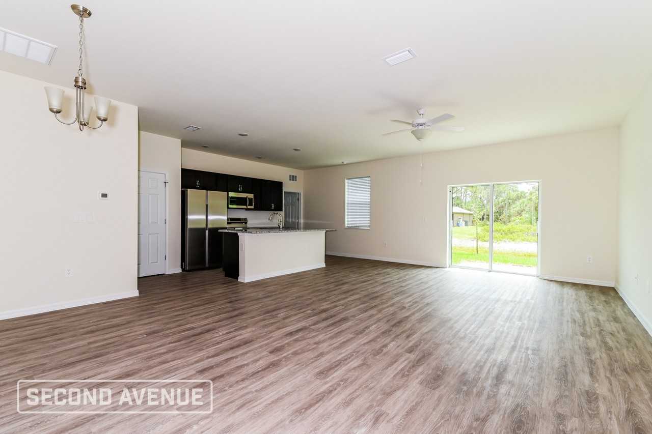 2230 Jeannin Dr - Photo 6 of 26