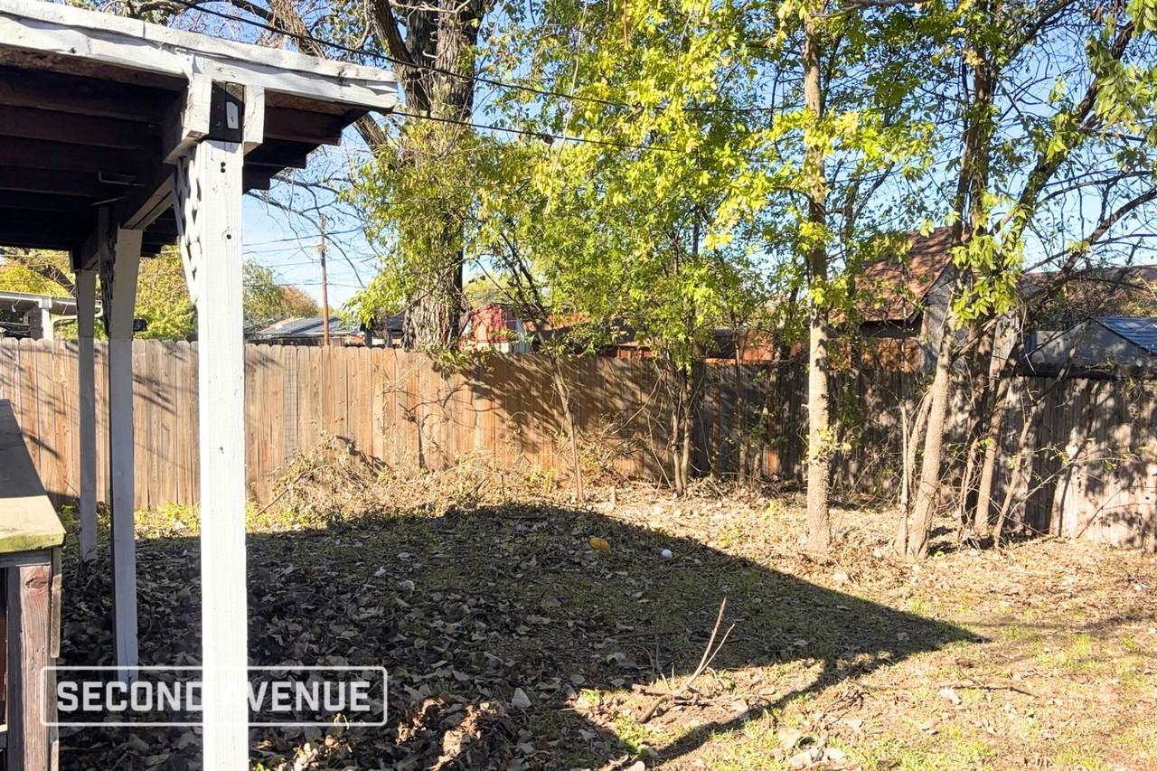 416 Woodcrest Way - Photo 6 of 16