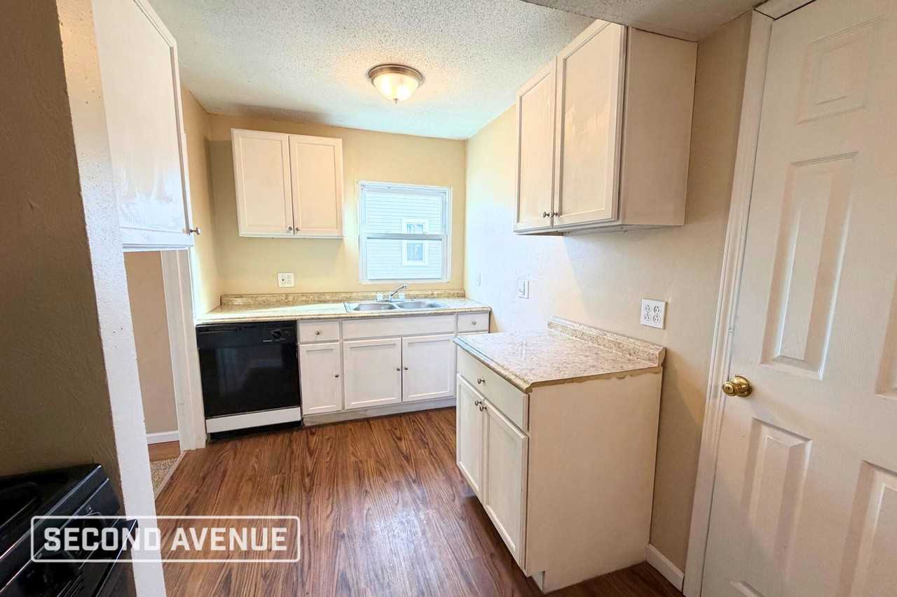 3700 Coronado Dr - Photo 3 of 19