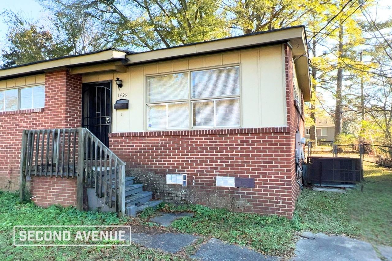 1429 65th St W - Photo 2 of 19