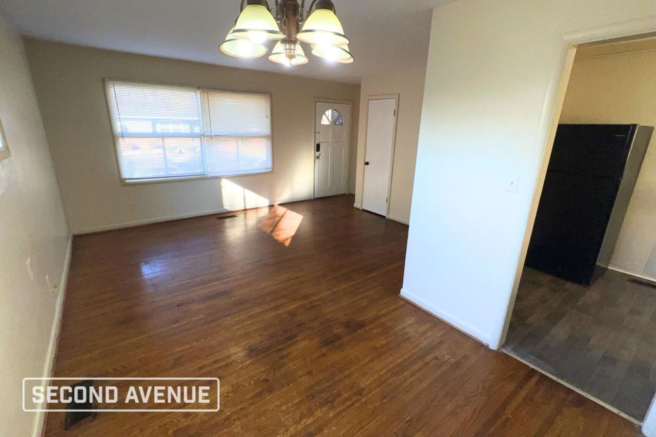 1429 65th St W - Photo 3 of 19