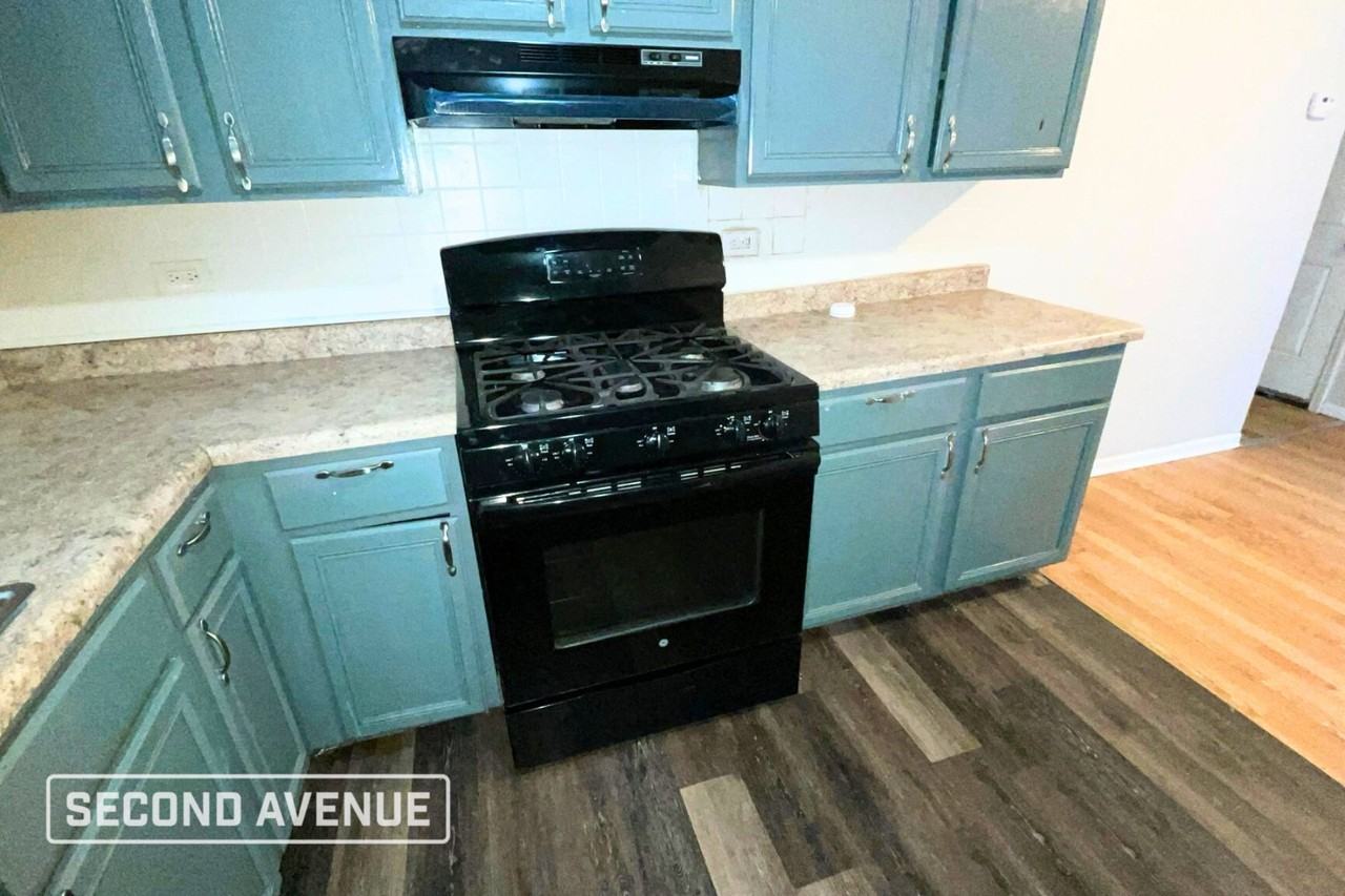 11610 S Elizabeth St - Photo 6 of 16