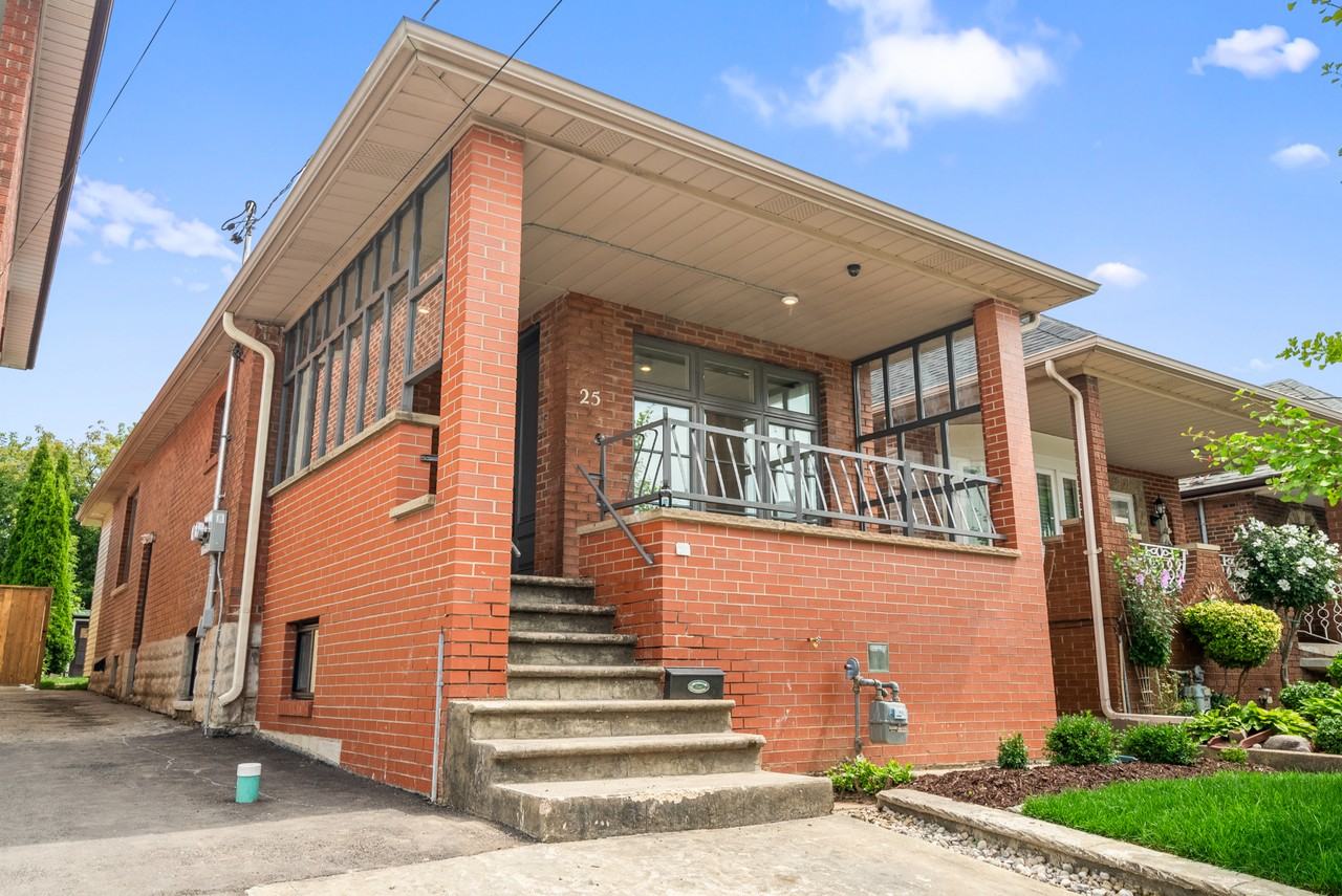 25 Chamberlain Avenue - Photo 3 of 29