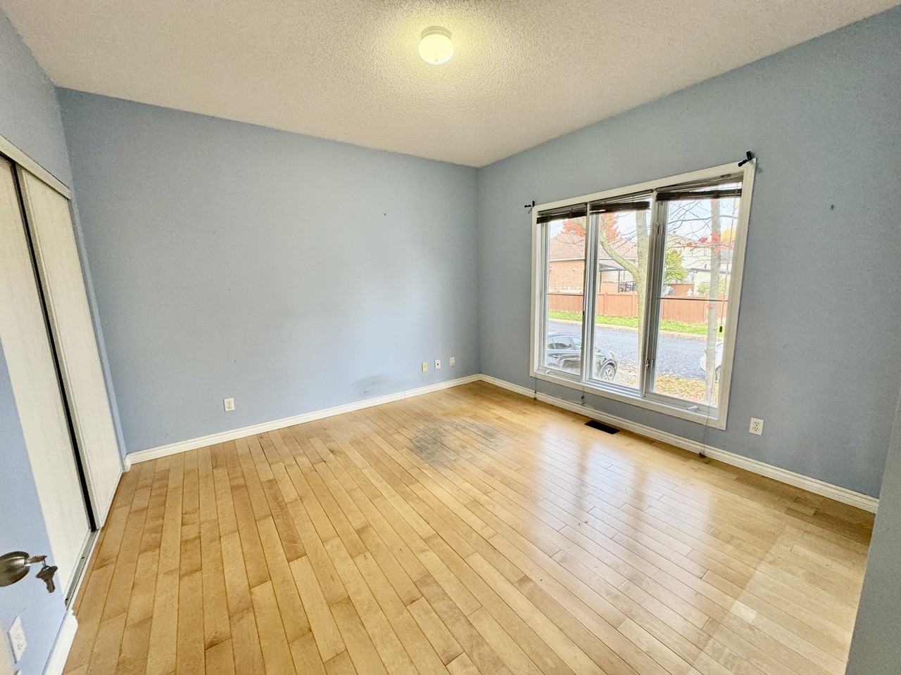 Shared Home at 163 Rue des Boulonnais - Photo 3 of 36