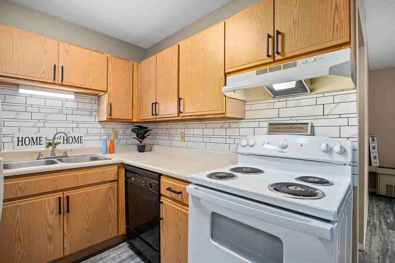 Woods + Meadow Apartments - Photo 4 of 26