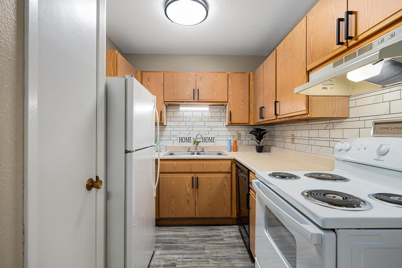 Woods + Meadow Apartments - Photo 6 of 26