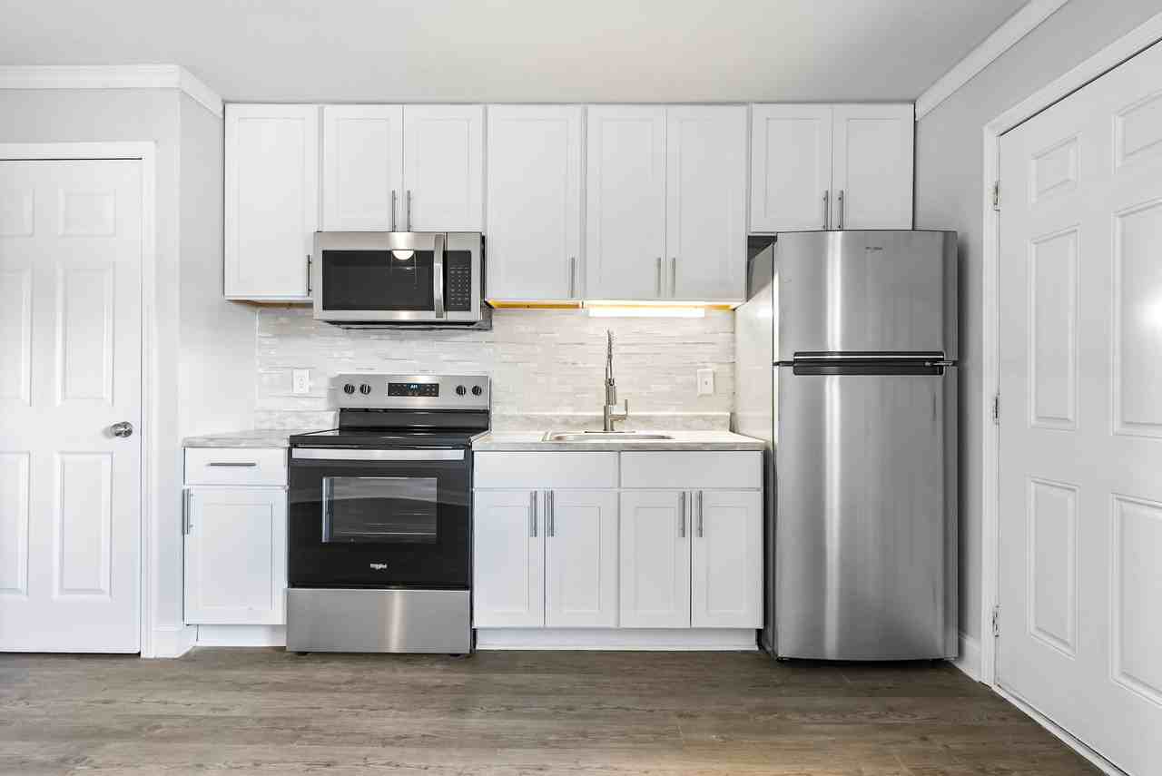 Edgewater Apartments - Photo 2 of 26