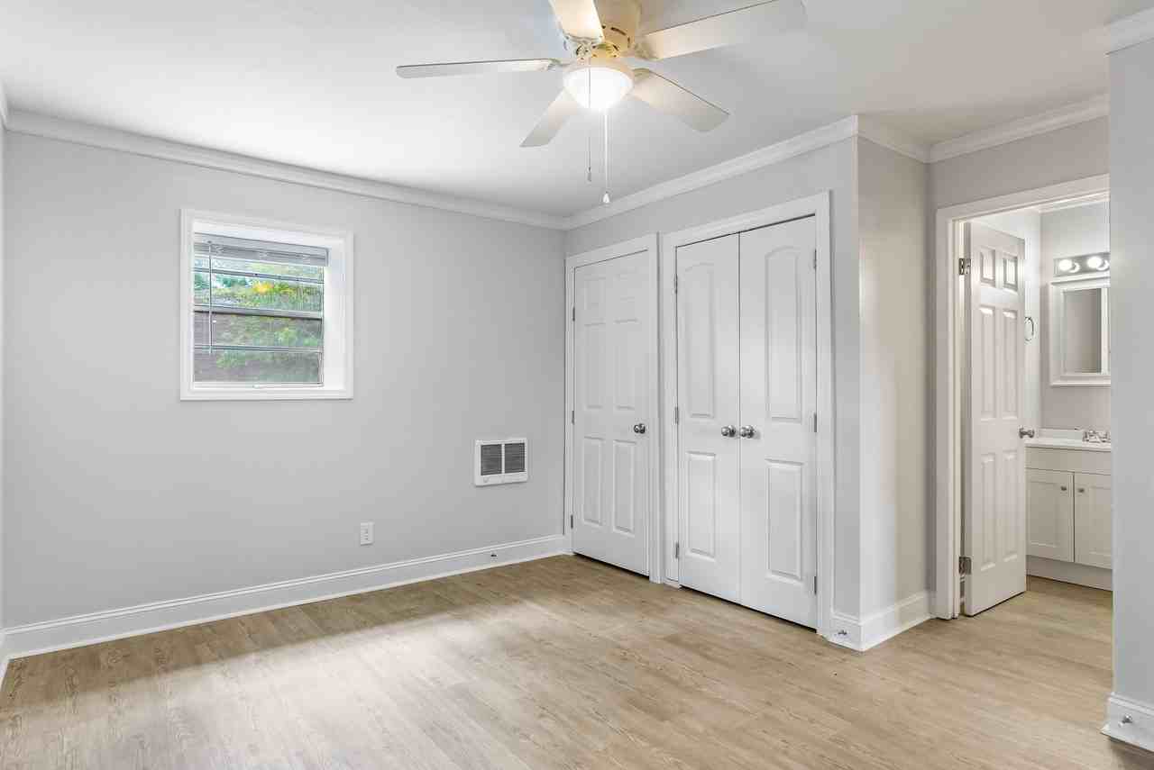 Edgewater Apartments - Photo 6 of 26